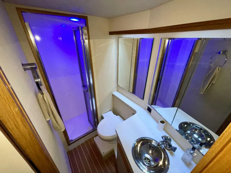 Slide: The Image of Bertram 43 Convertible 1988 - 5375901