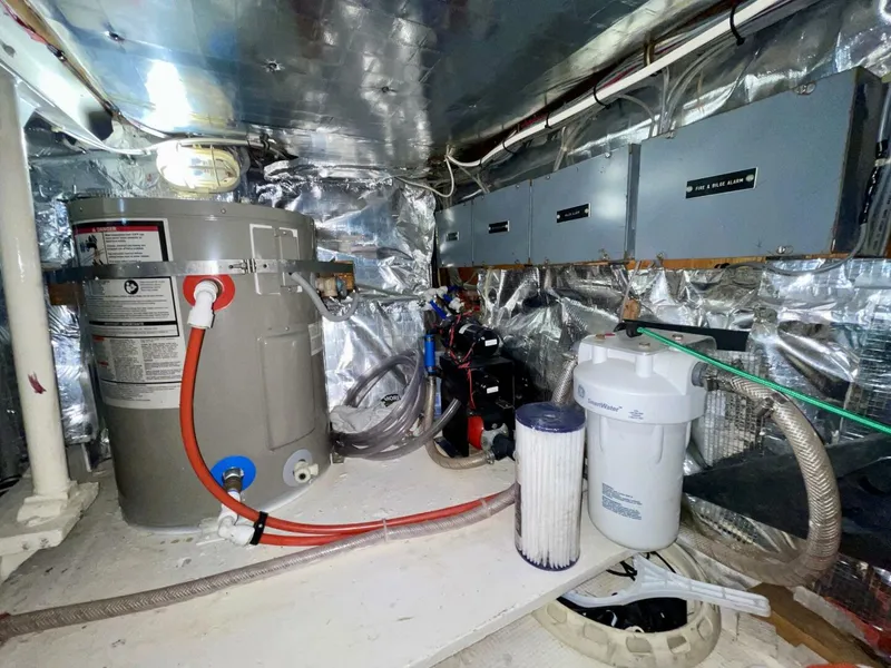 Slide: The Image of Bertram 43 Convertible 1988 - 5375906