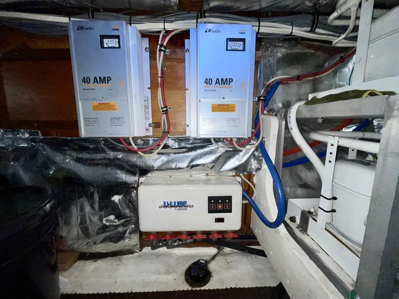 Slide: The Image of Bertram 43 Convertible 1988 - 5375909