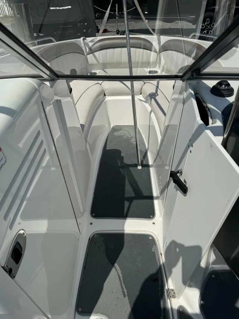 Slide: The Image of Yamaha 23 2008 - 5563687