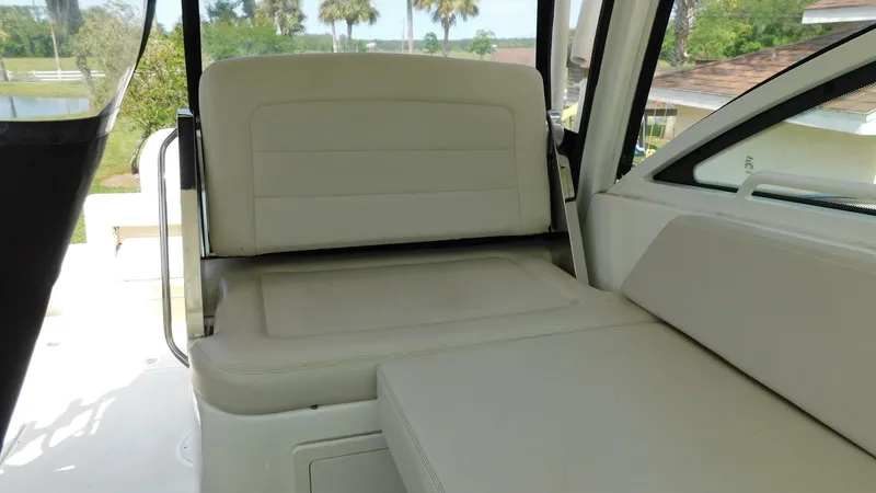Slide: The Image of Boston Whaler 31 2017 - 5398515