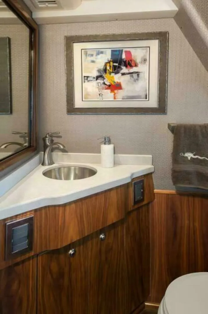 Slide: The Image of New 68 Viking Enclosed Bridge - 5377309