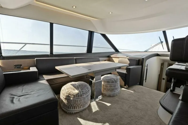 Slide: The Image of 2016 55 Prestige Flybridge - YEE YEE - Dinette - 5377588