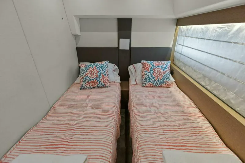 Slide: The Image of 2016 55 Prestige Flybridge - YEE YEE - Guest Stateroom - 5377608