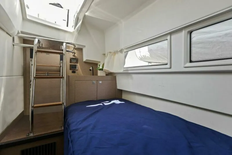 Slide: The Image of 2016 55 Prestige Flybridge - YEE YEE - Crew Quarters - 5377612