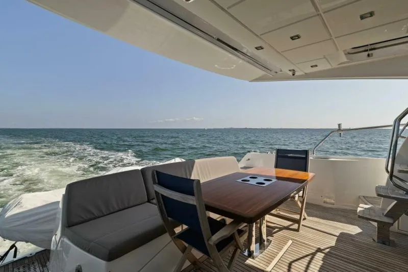 Slide: The Image of 2016 55 Prestige Flybridge - YEE YEE - Cockpit - 5377618