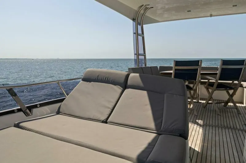 Slide: The Image of 2016 55 Prestige Flybridge - YEE YEE - Flybridge - 5377619