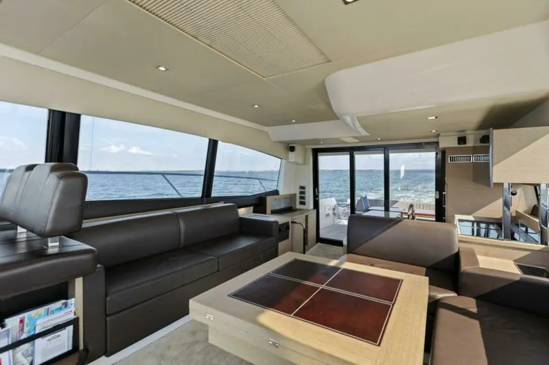 Slide: The Image of 2016 55 Prestige Flybridge - YEE YEE - Salon - 5377515