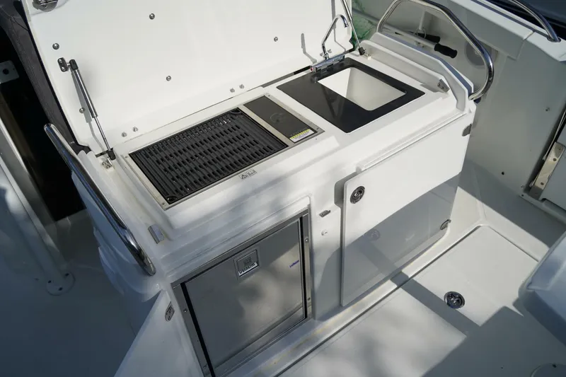 Slide: The Image of Jeanneau Leader 9.0 CC 2024 - 5378093