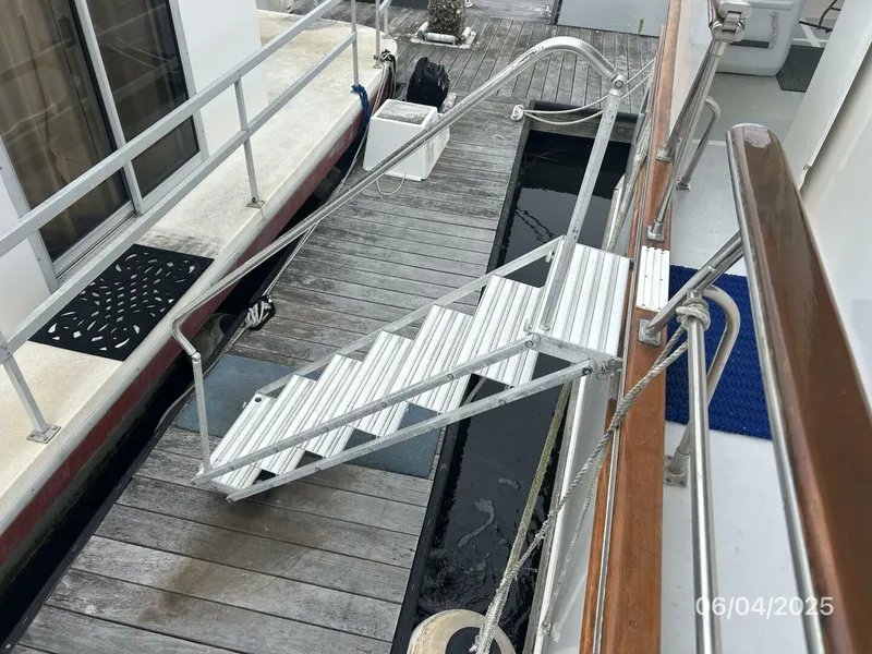 Slide: The Image of 53' DeFever Marquipt gangway - 5378294