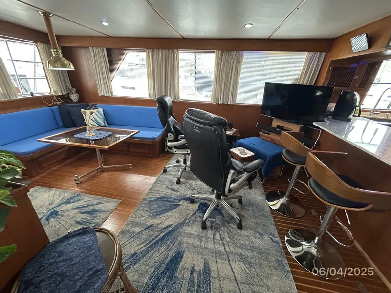 Slide: The Image of 53' DeFever salon port - 5378358