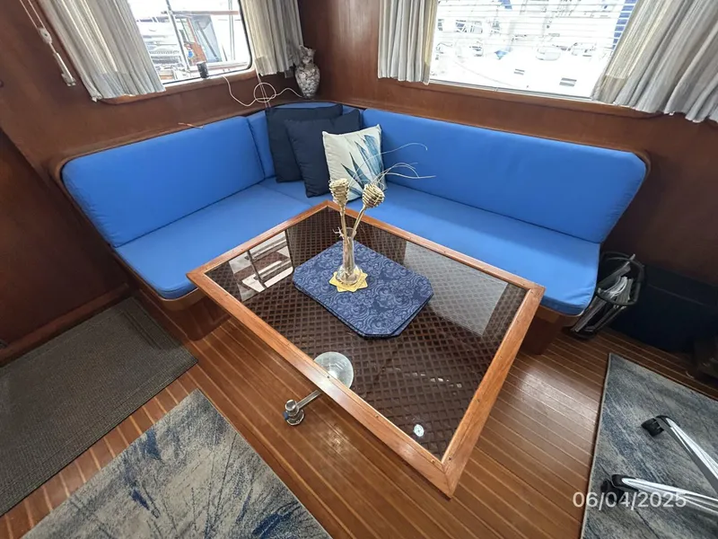 Slide: The Image of 53' DeFever salon port aft seating - 5378348