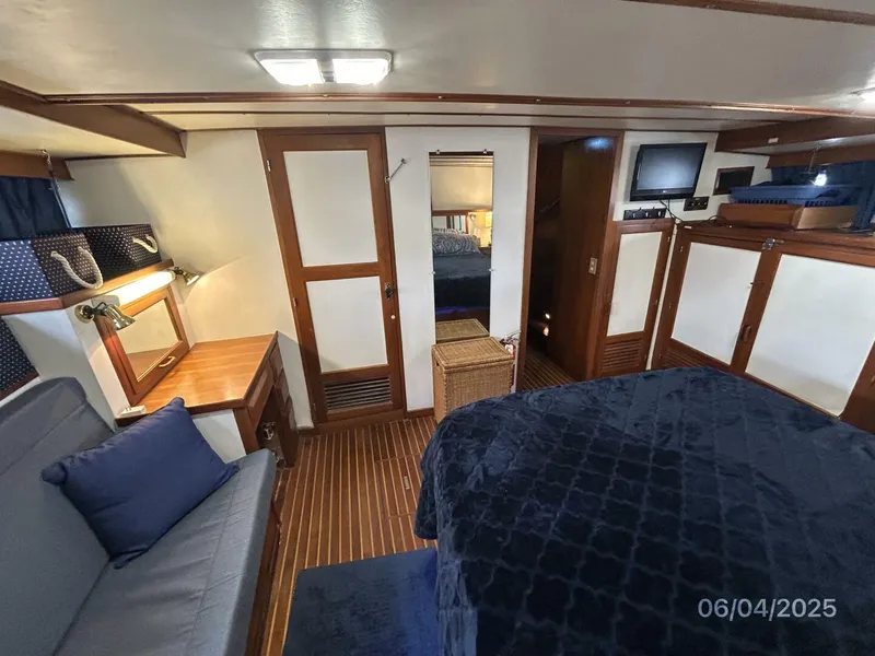 Slide: The Image of 53' DeFever master stateroom forward1 - 5378295