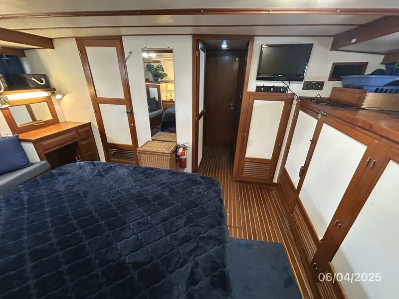 Slide: The Image of 53' DeFever master stateroom forward2 - 5378296