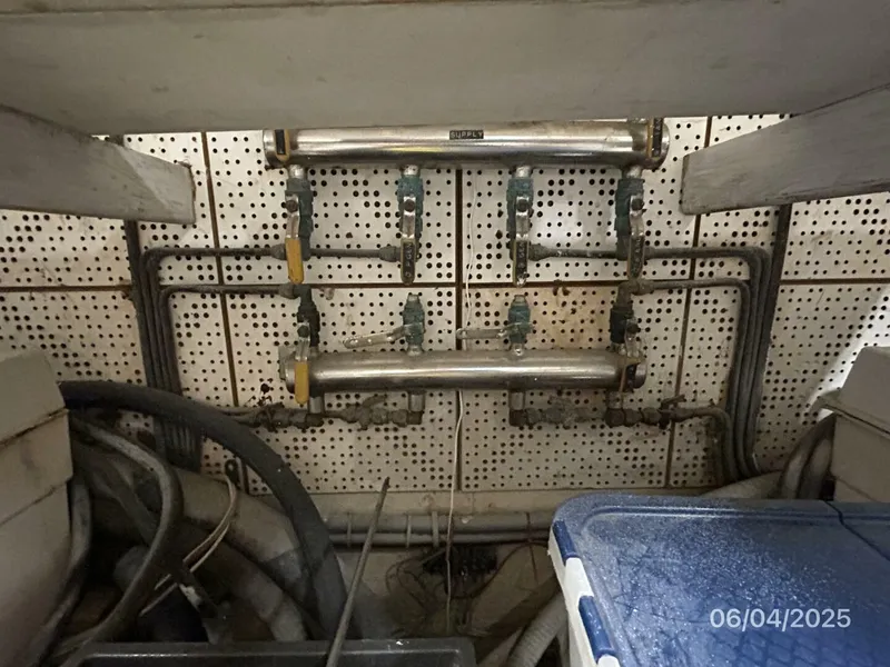 Slide: The Image of 53' DeFever fuel manifold - 5378279