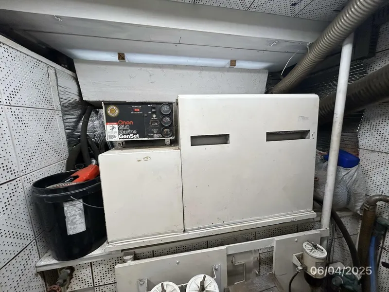 Slide: The Image of 53' DeFever starboard generator - 5378378