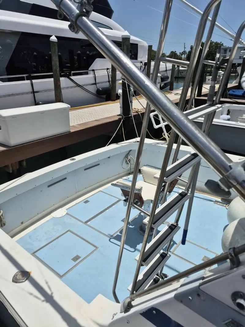 Slide: The Image of Bertram 38 Convertible 1982 - 5378443