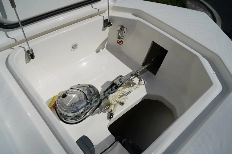 Slide: The Image of Regulator Marine 37 2023 - 5754798