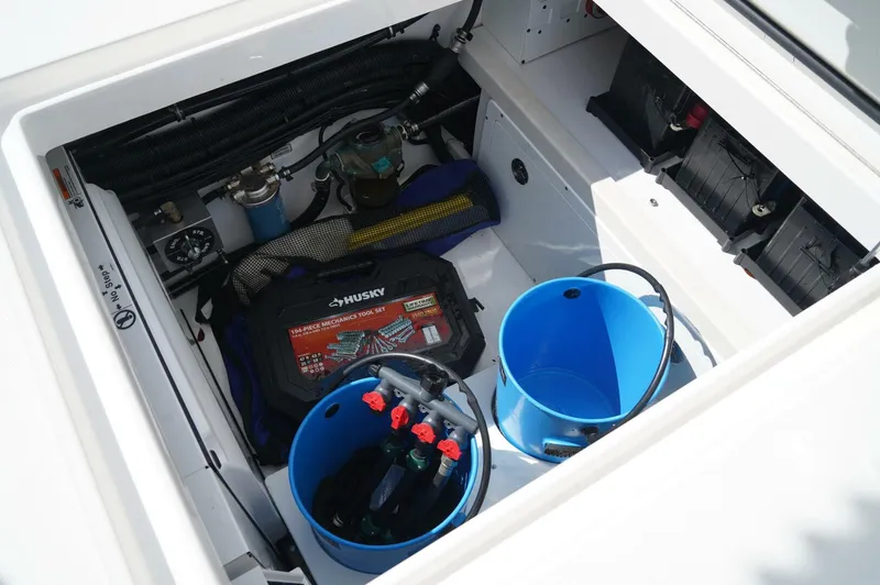 Slide: The Image of Regulator Marine 37 2023 - 5754802
