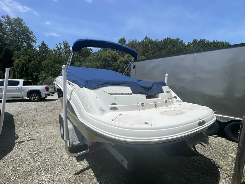 Slide: The Image of Chaparral 236ssi 2005 - 5379810