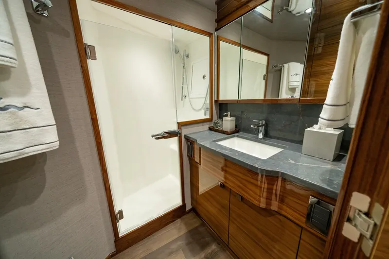 Slide: The Image of Viking 74 Convertible - 5383083