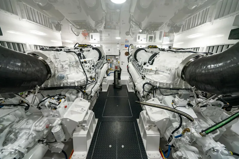 Slide: The Image of Viking 74 Convertible - 5383101