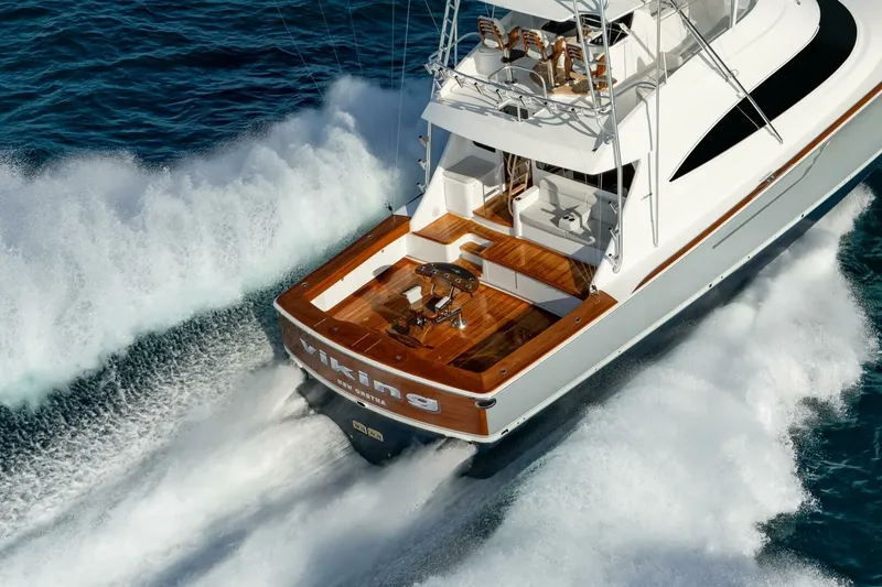 Slide: The Image of Viking 74 Convertible - 6137074