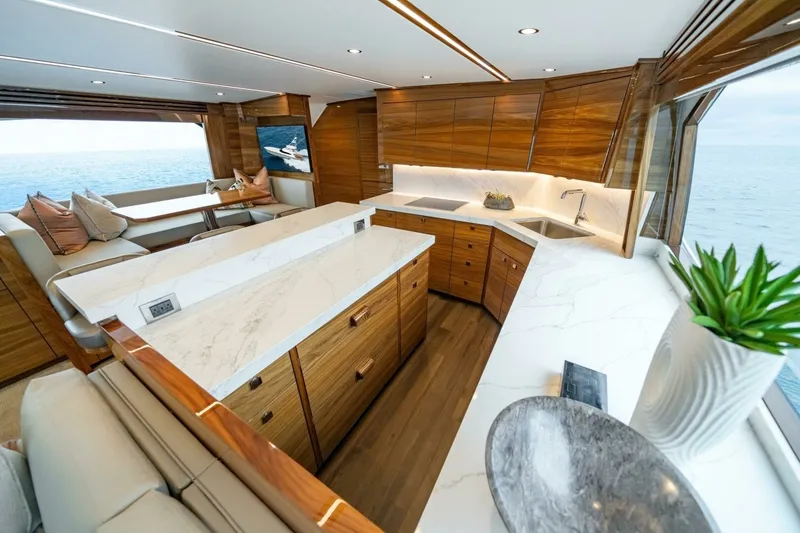 Slide: The Image of Viking 74 Convertible - 6137032