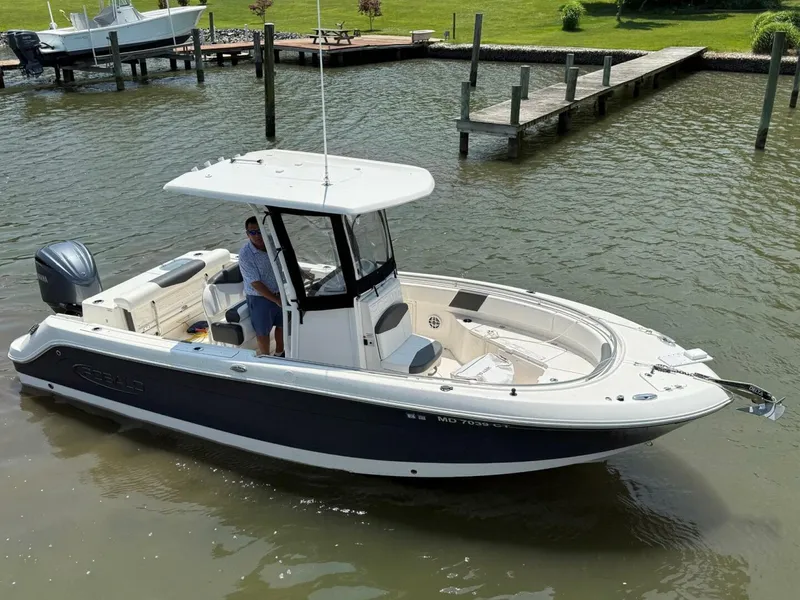 Slide: The Image of Robalo R242 Center Console 2022 - 5380200