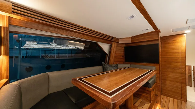 Slide: The Image of 2025 82 Viking Convertible Boujie Dinette - 5558976