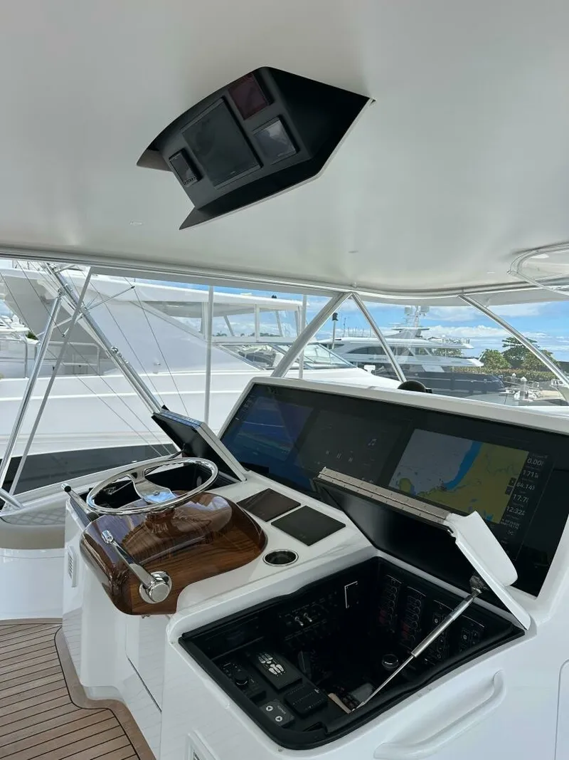 Slide: The Image of 2025 82 Viking Convertible Boujie Bridge (1) - 6429115