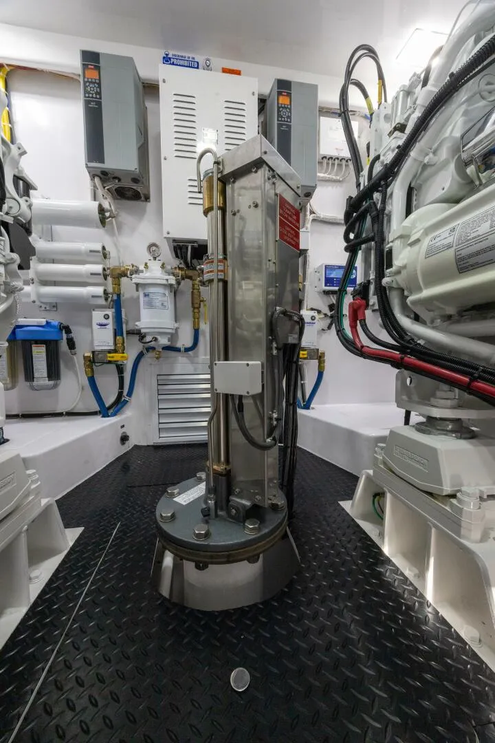 Slide: The Image of 2025 82 Viking Convertible Boujie Sonar - 5559045