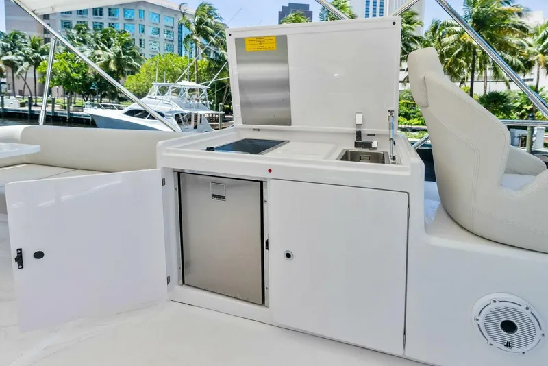 Slide: The Image of Ferretti Yachts 50 2024 - 5421610