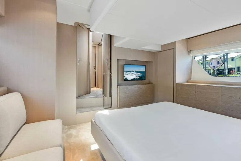 Slide: The Image of Ferretti Yachts 50 2024 - 5421636