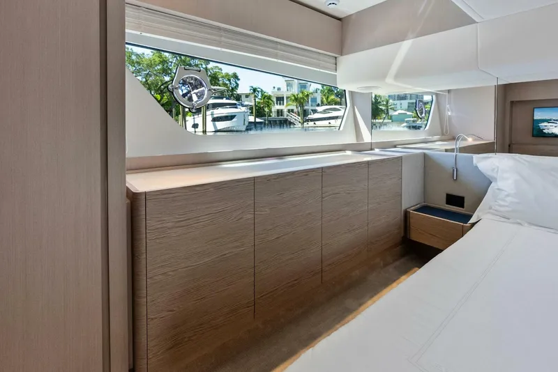 Slide: The Image of Ferretti Yachts 50 2024 - 5421637