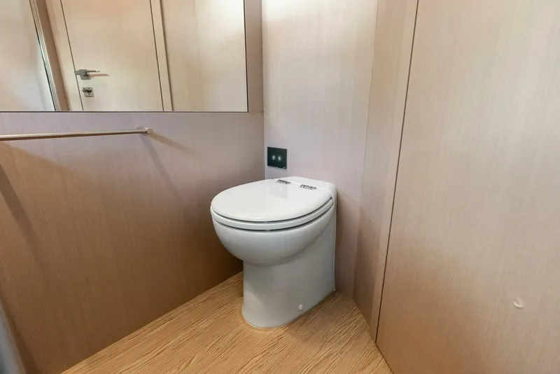 Slide: The Image of Ferretti Yachts 50 2024 - 5421640