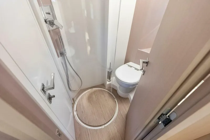 Slide: The Image of Ferretti Yachts 50 2024 - 5421648