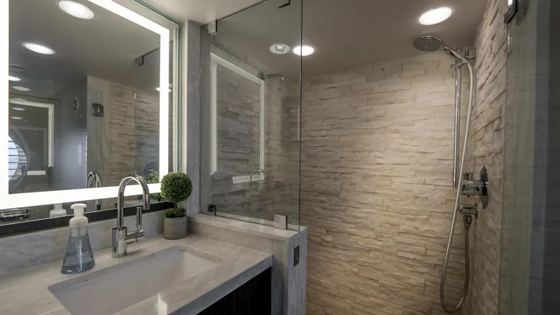 Slide: The Image of Stephens Brothers 100 1975 - 5455583