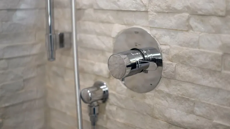 Slide: The Image of Stephens Brothers 100 1975 - 5455584