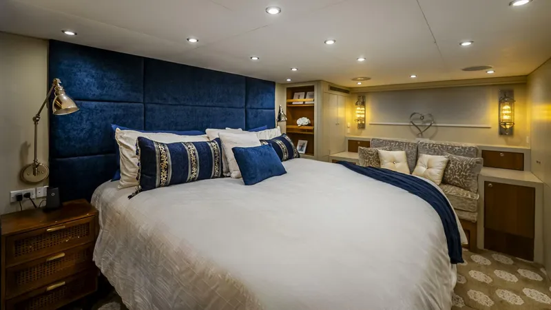 Slide: The Image of Stephens Brothers 100 1975 - 5455597