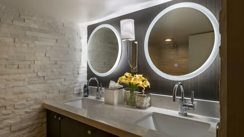 Slide: The Image of Stephens Brothers 100 1975 - 5455602