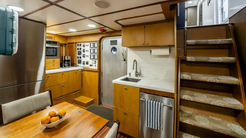 Slide: The Image of Crew Quarters - 5455615