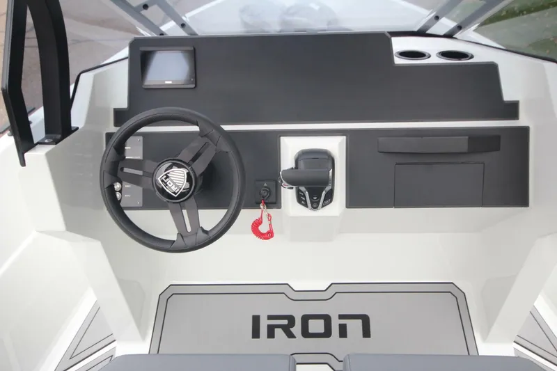 Slide: The Image of Iron 767 T-Top 2026 - 5804540