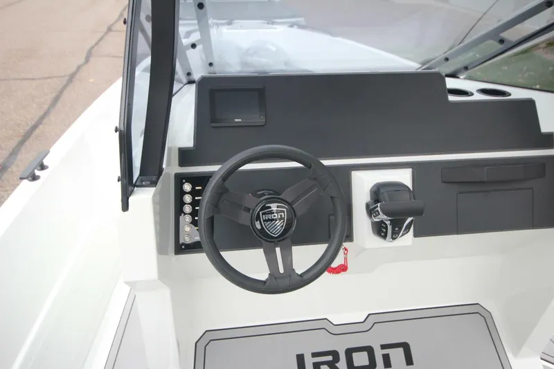 Slide: The Image of Iron 767 T-Top 2026 - 5804541