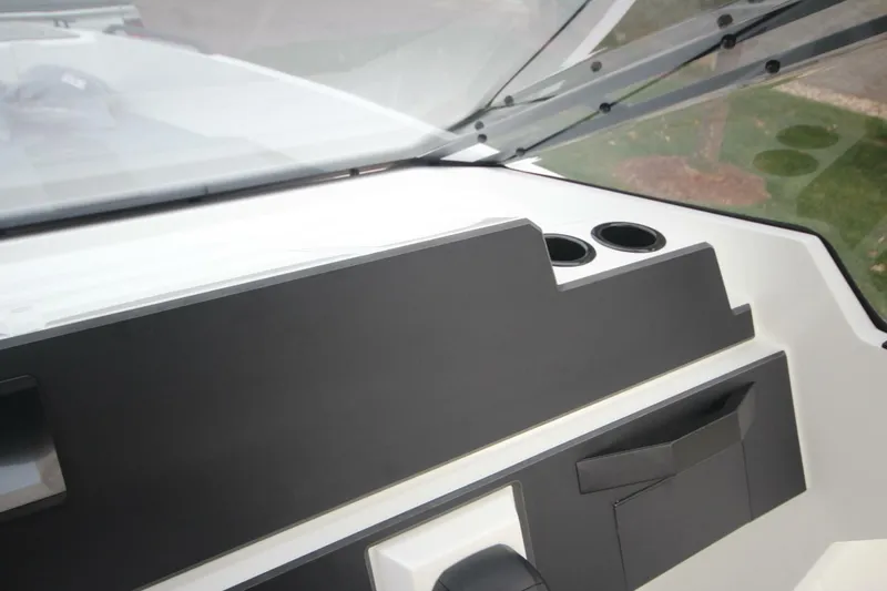 Slide: The Image of Iron 767 T-Top 2026 - 5804545