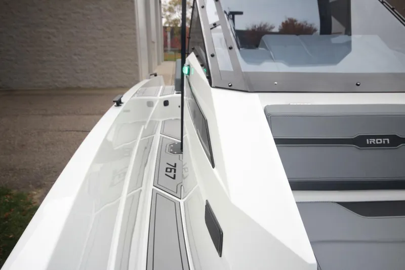 Slide: The Image of Iron 767 T-Top 2026 - 5804552