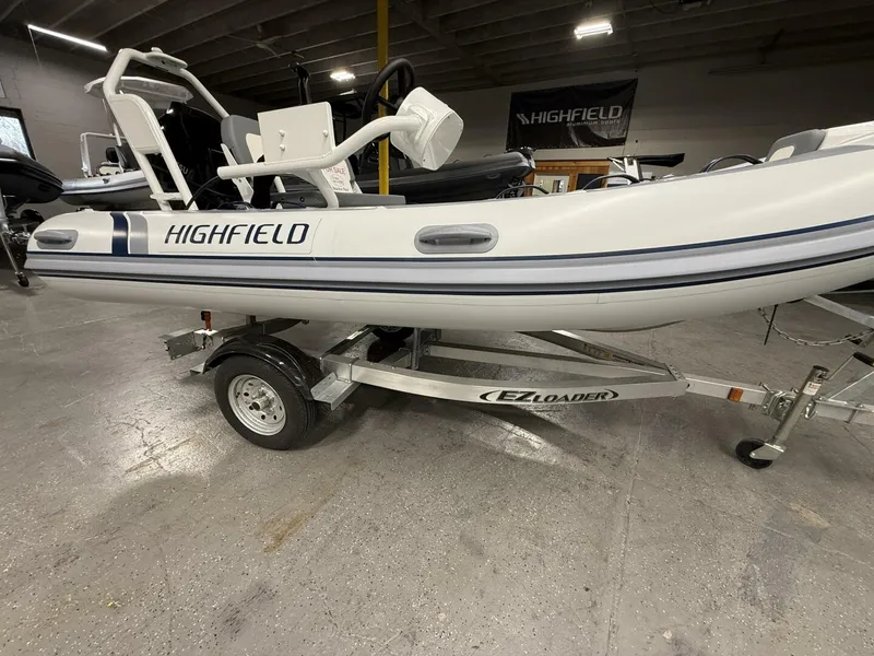 Slide: The Image of Highfield Classic 400 Hypalon 2025 - 5382184