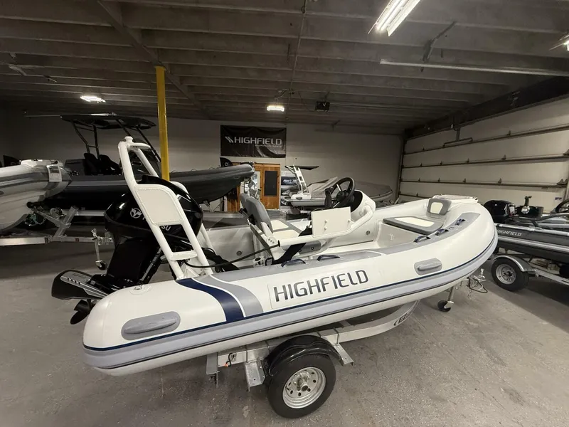 Slide: The Image of Highfield Classic 400 Hypalon 2025 - 5382185