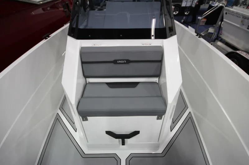 Slide: The Image of Iron 827 T-Top 2026 - 5884398