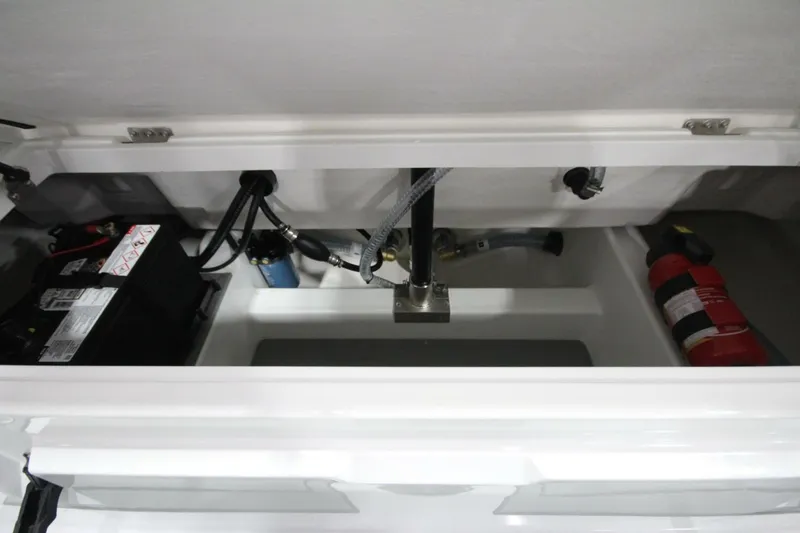 Slide: The Image of Iron 827 T-Top 2026 - 5884403